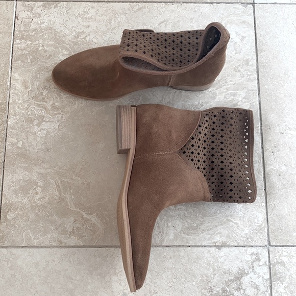 NEW MK booties - Picture 3 of 3